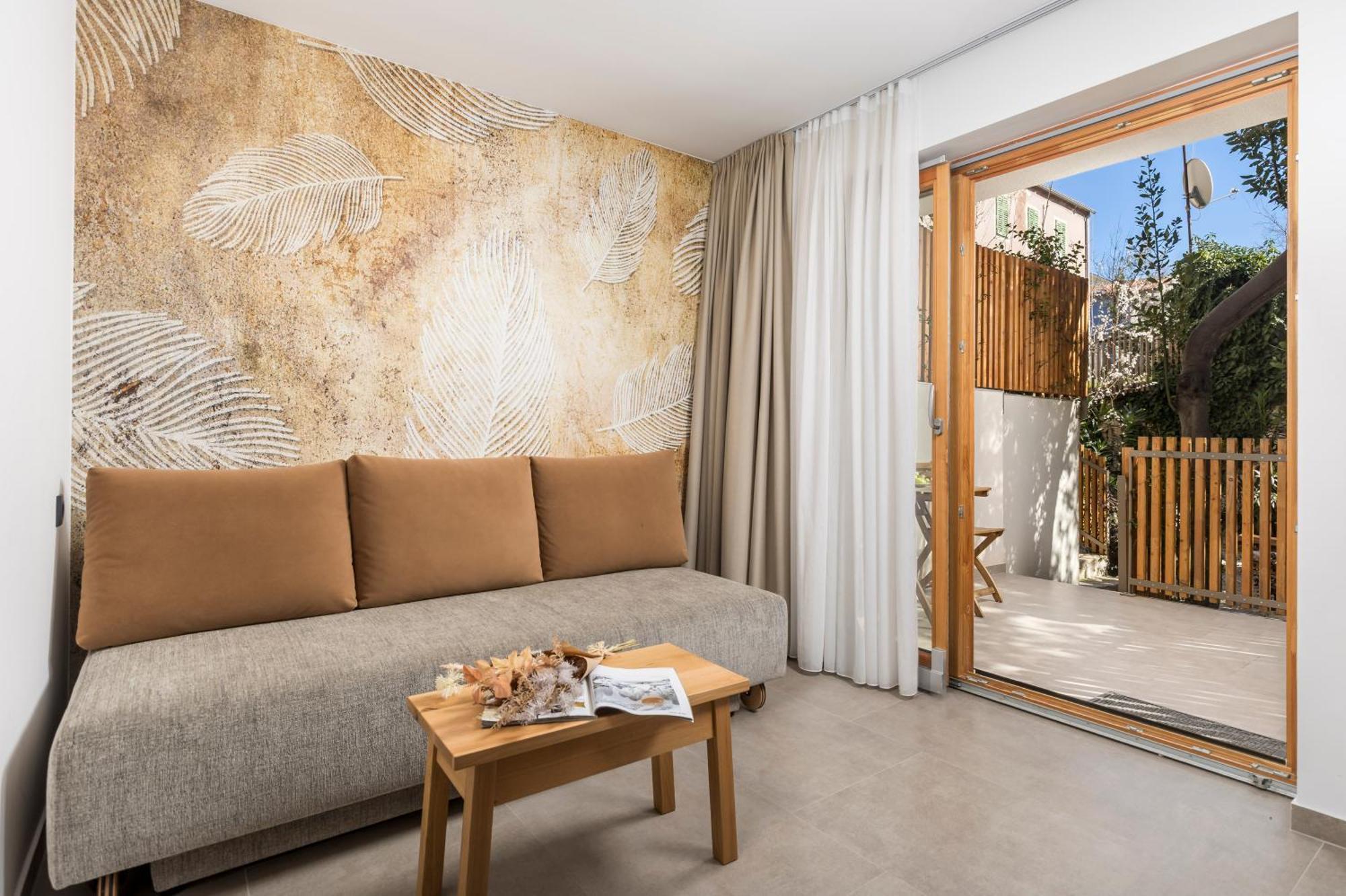 Pula Residence Rooms And Apartments Old City Center Eksteriør billede